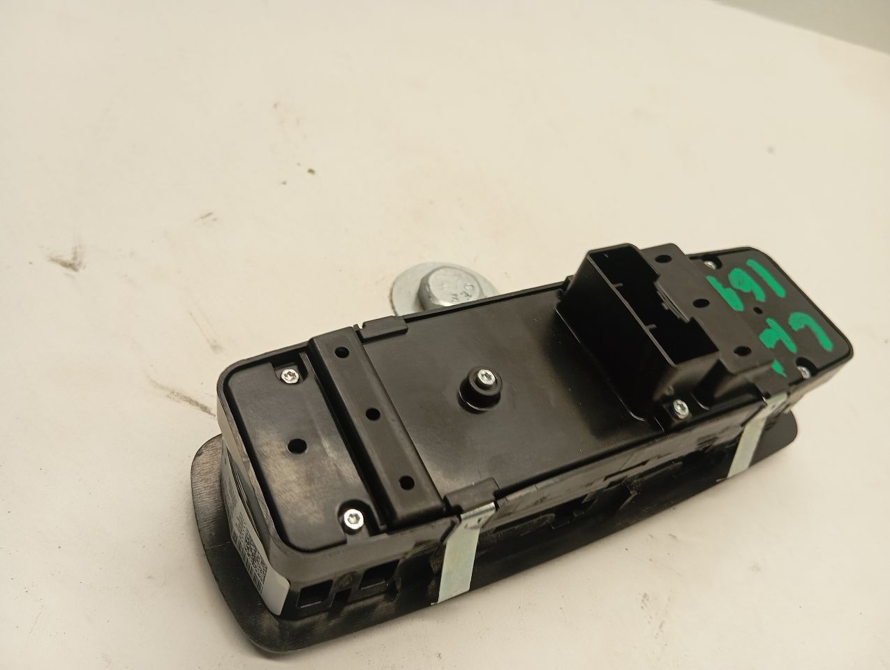 Part image 2