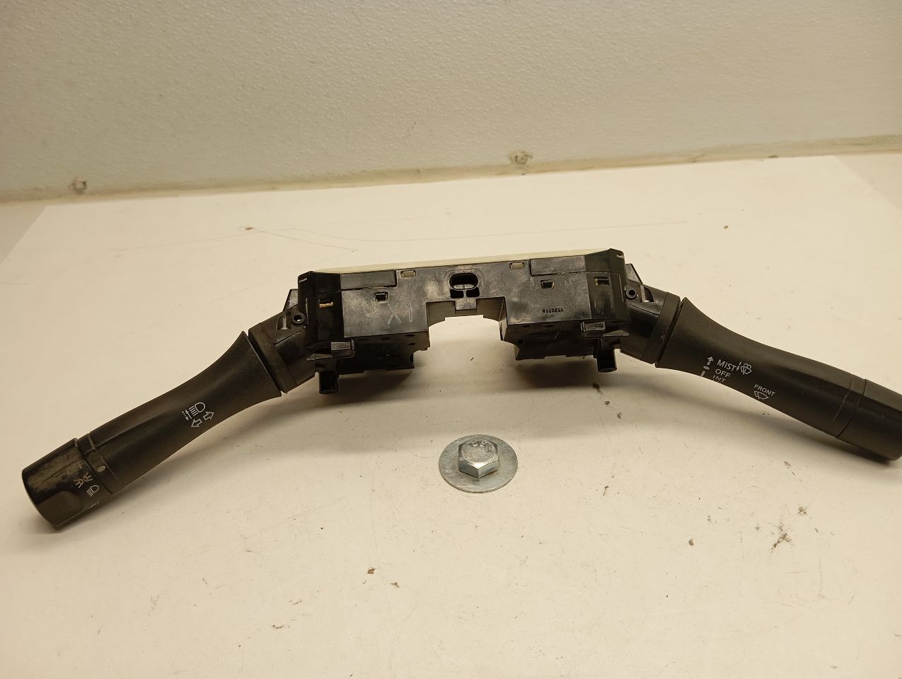 2015 Nissan VERSA Column Switch