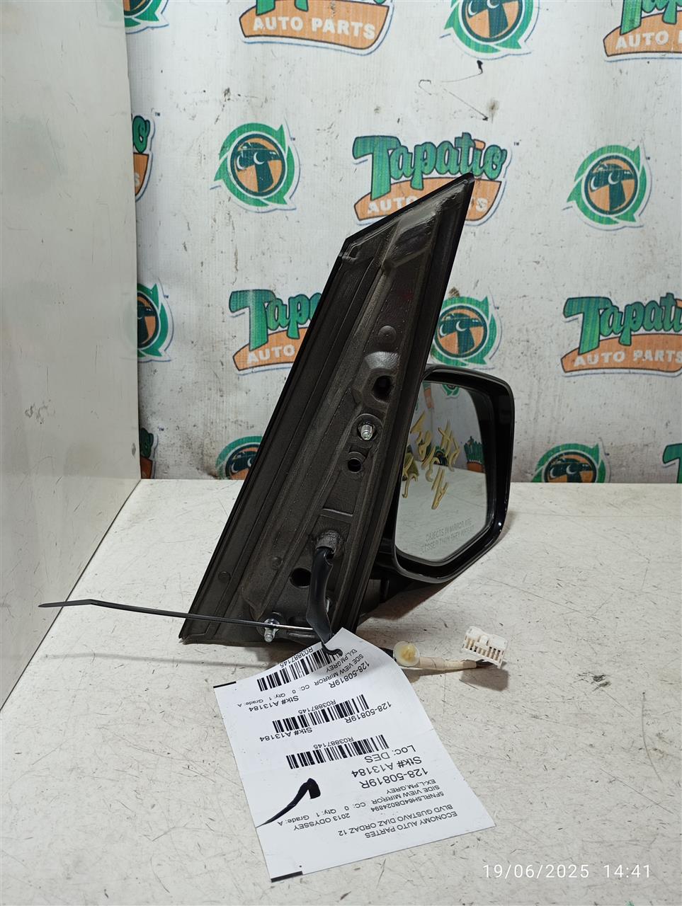 Used 2013 Honda ODYSSEY w/o turn signals - Stock #A13184