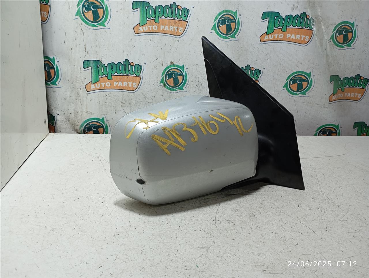 Used 2005 Honda PILOT Side View Mirror - Stock #A13164