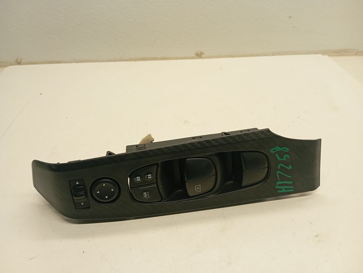 Part image 1