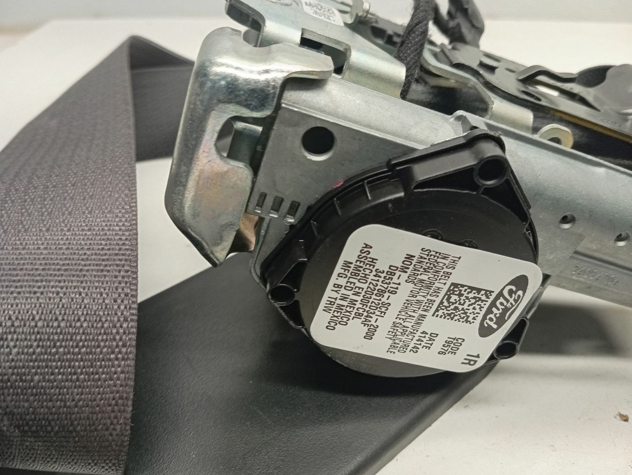 Used 2015 Ford EXPLORER retractor - Stock #H17163
