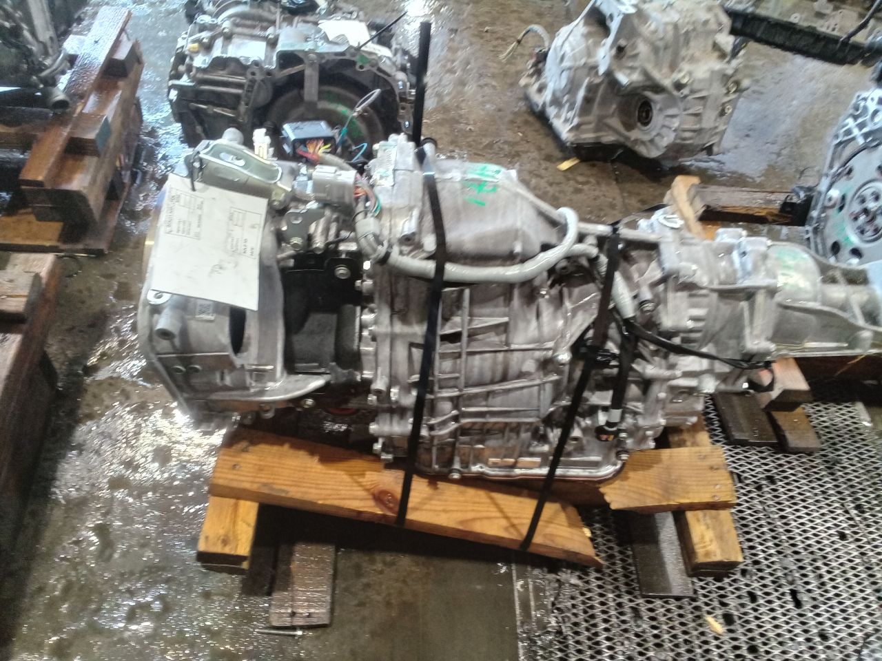 Part image 3