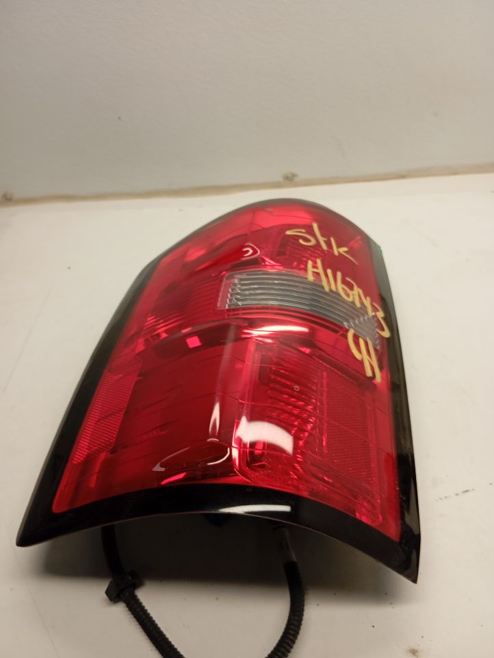 2014 General Motors SIERRA 1500 PICKUP Tail Lamp