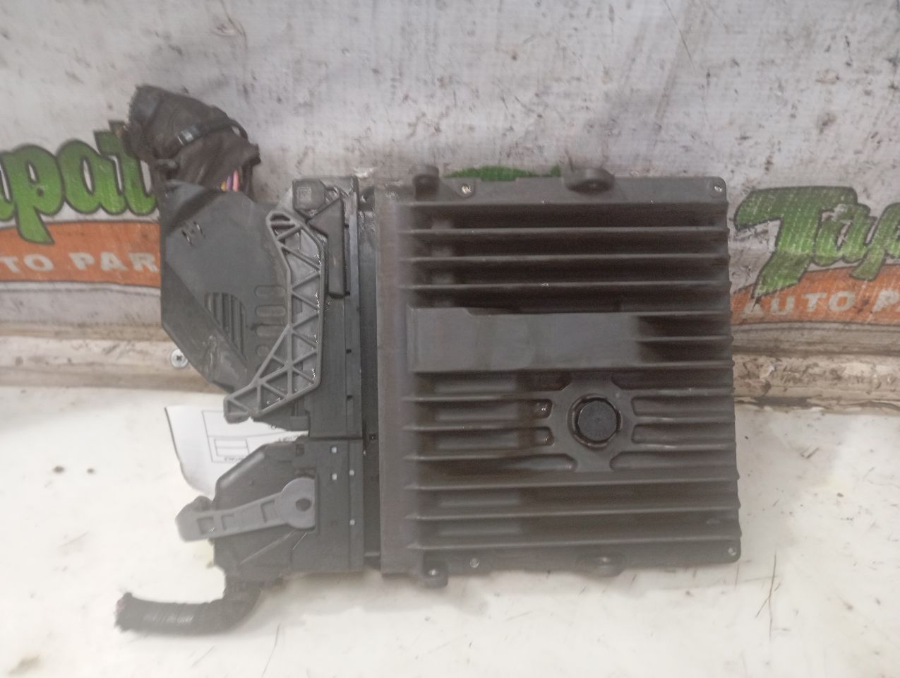 Part image 4
