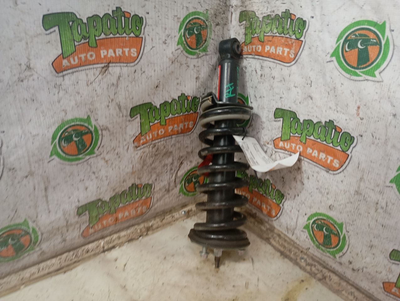 2024 Nissan FRONTIER Strut