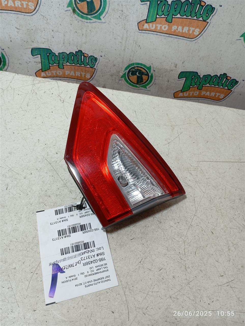2014 Ford FUSION Tail Lamp