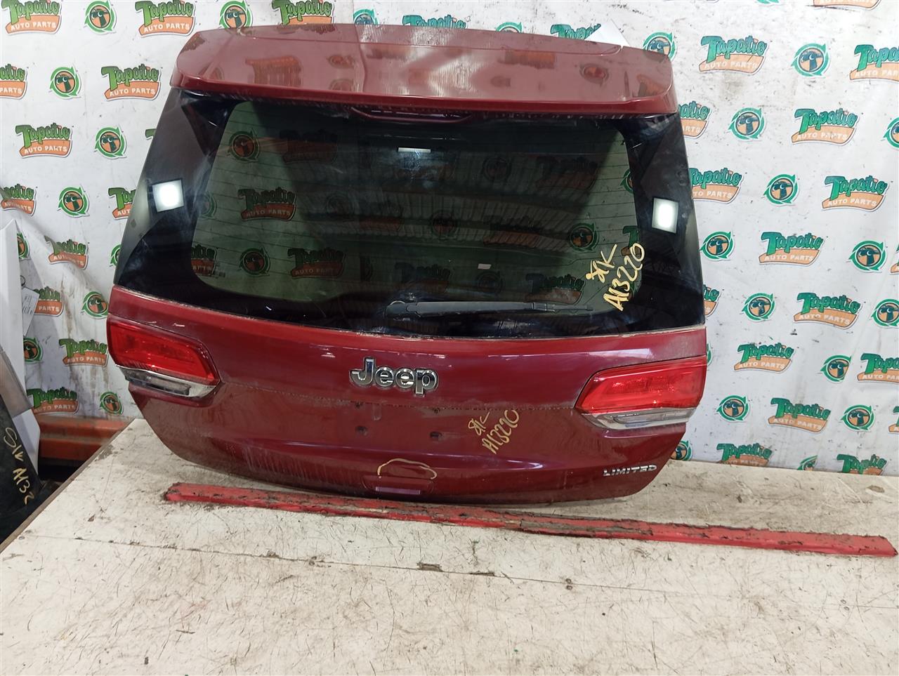 2014 GRAND CHEROKEE Jeep Decklid  Tailgate