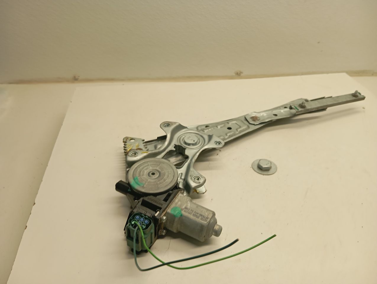 Part image 3