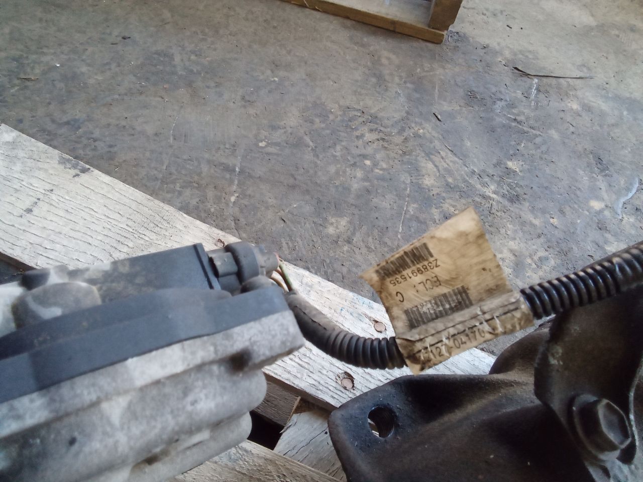 Part image 3