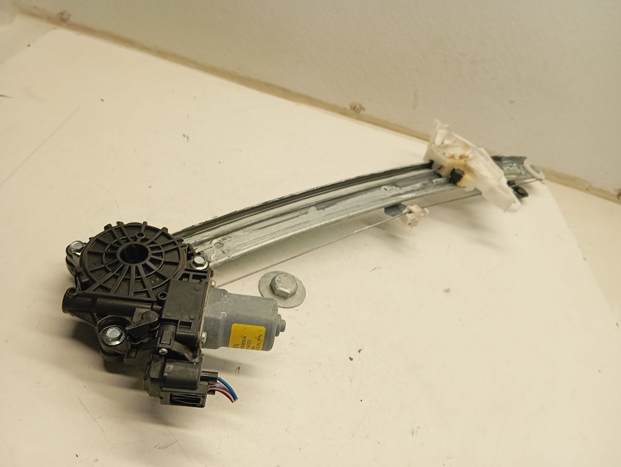 Part image 3