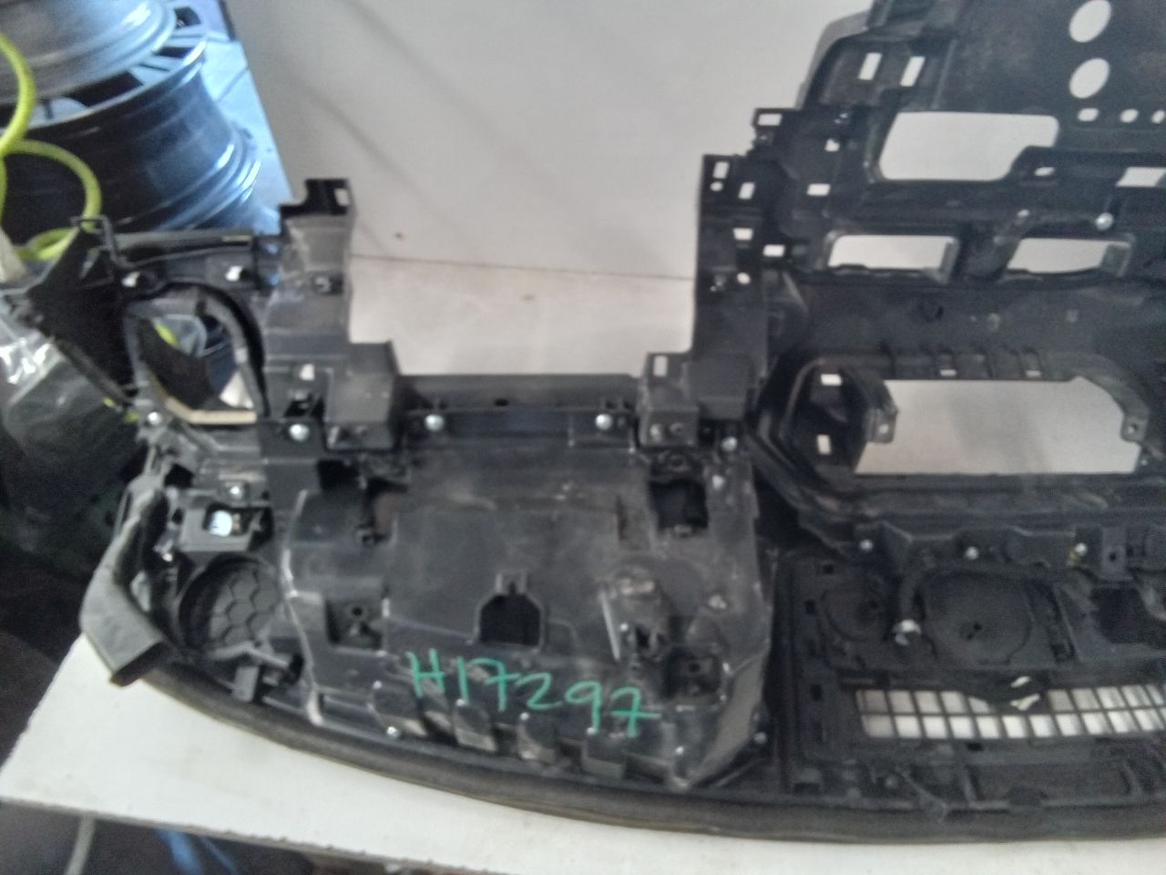 Part image 9