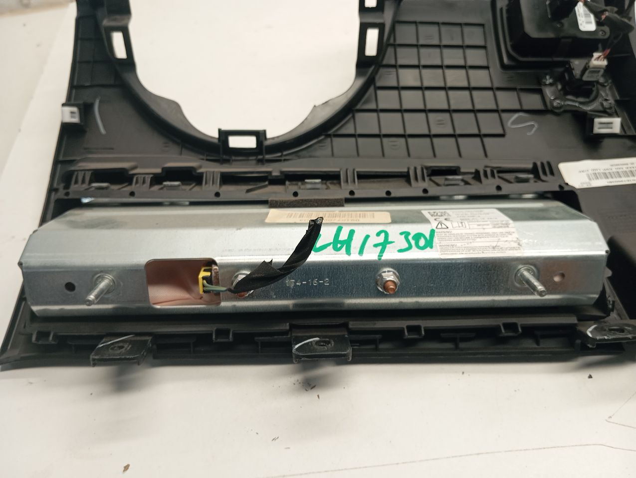 Part image 3