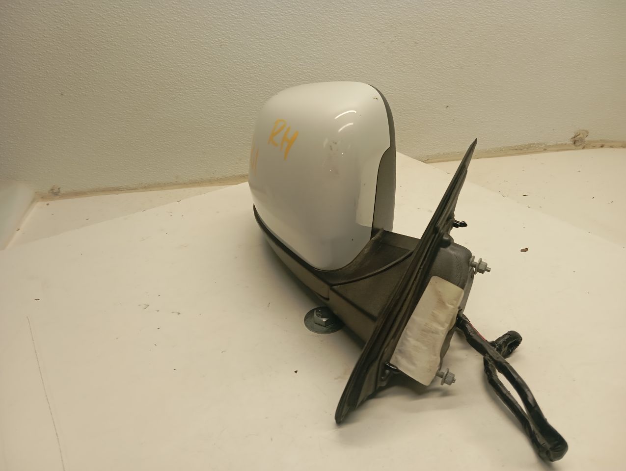 Part image 4