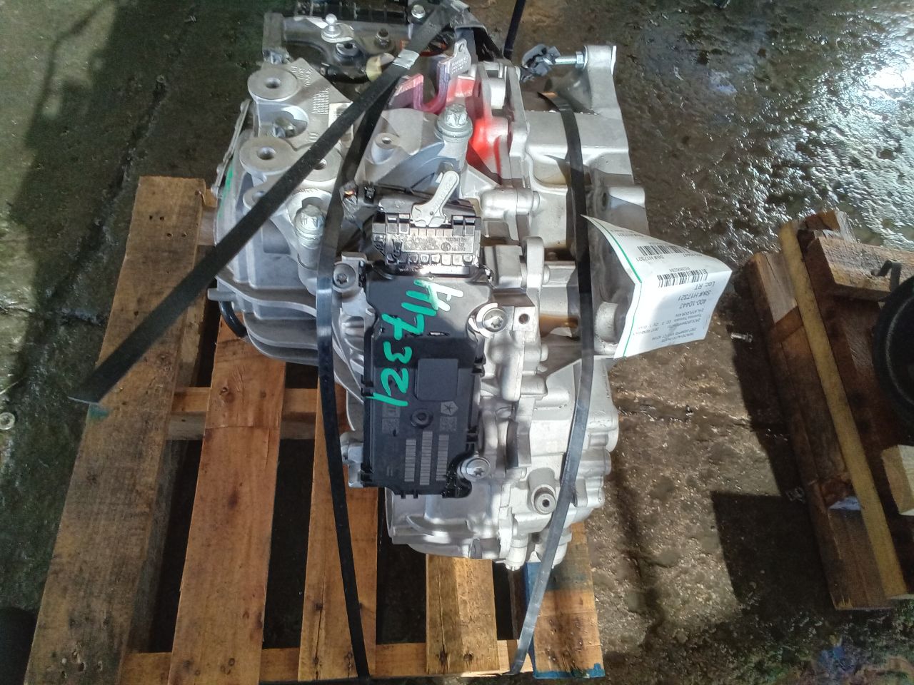 Part image 4