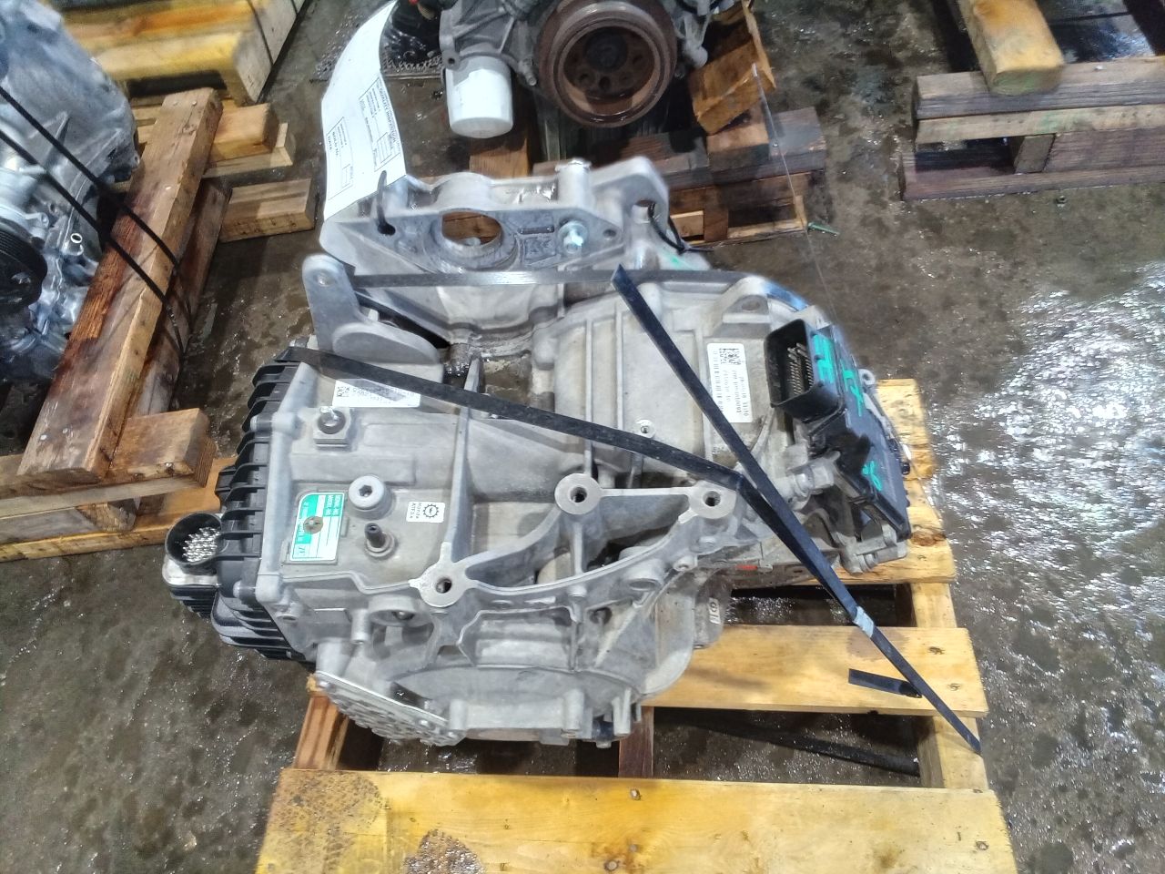Part image 3