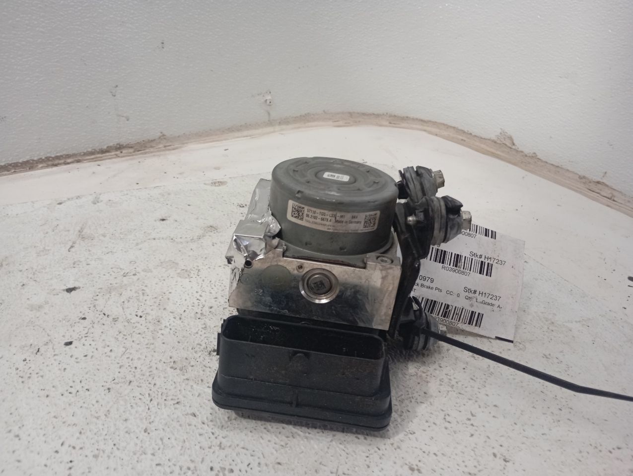 Part image 4