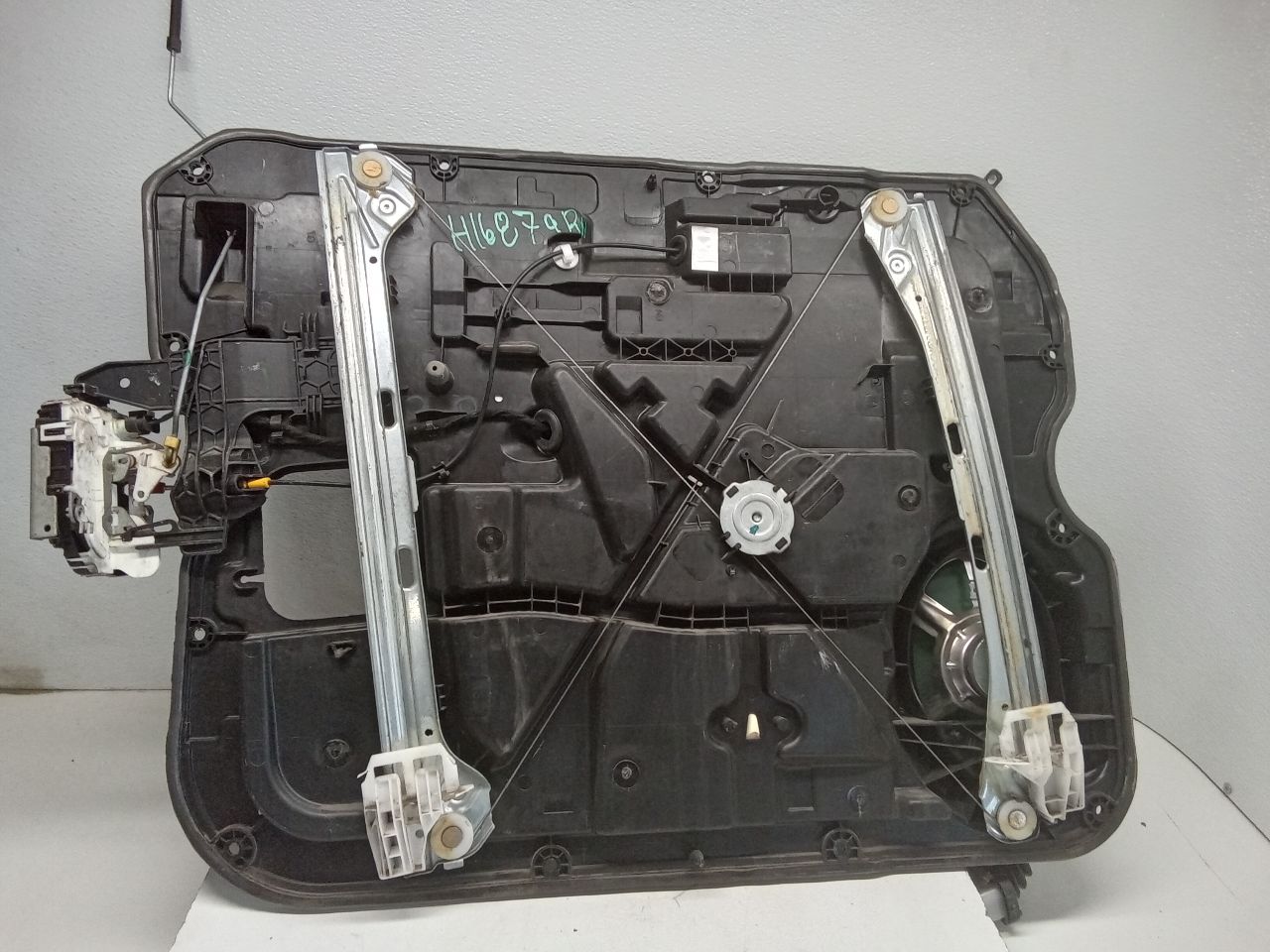 Part image 3