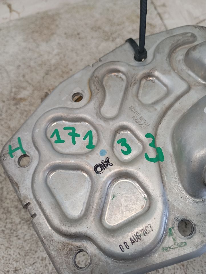 Part image 9
