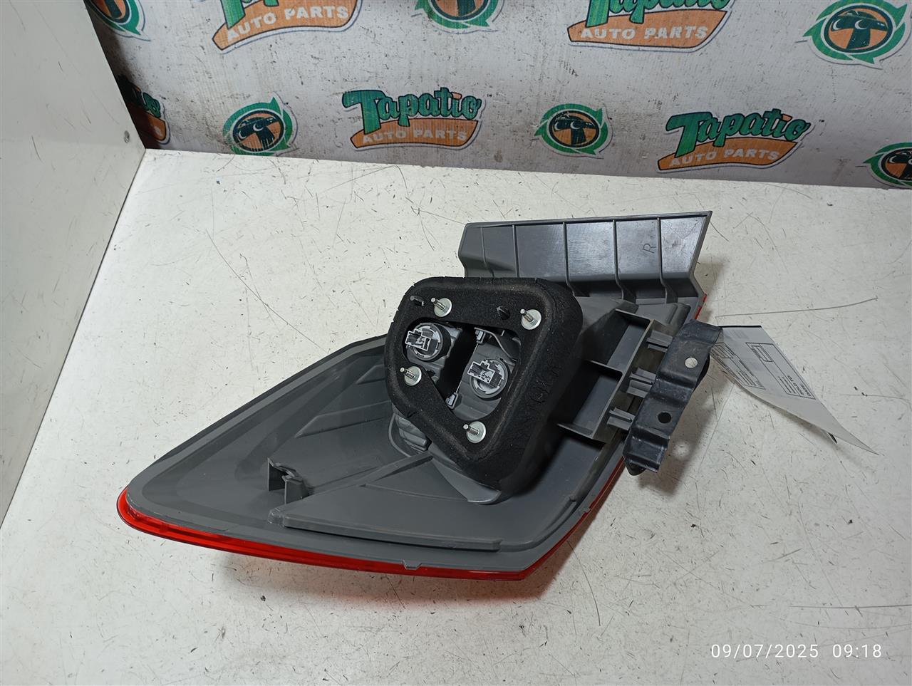 Part image 3