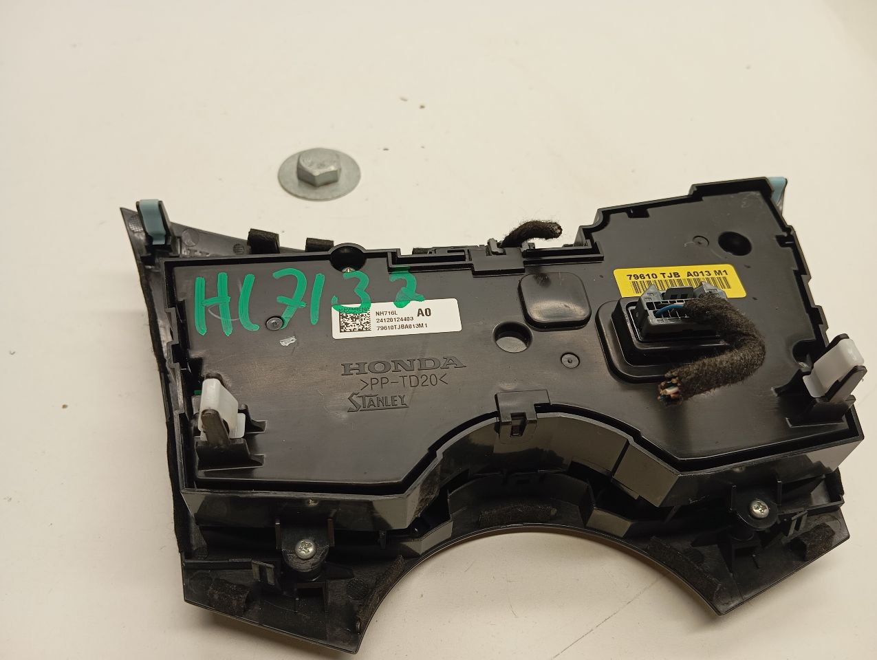 Part image 4