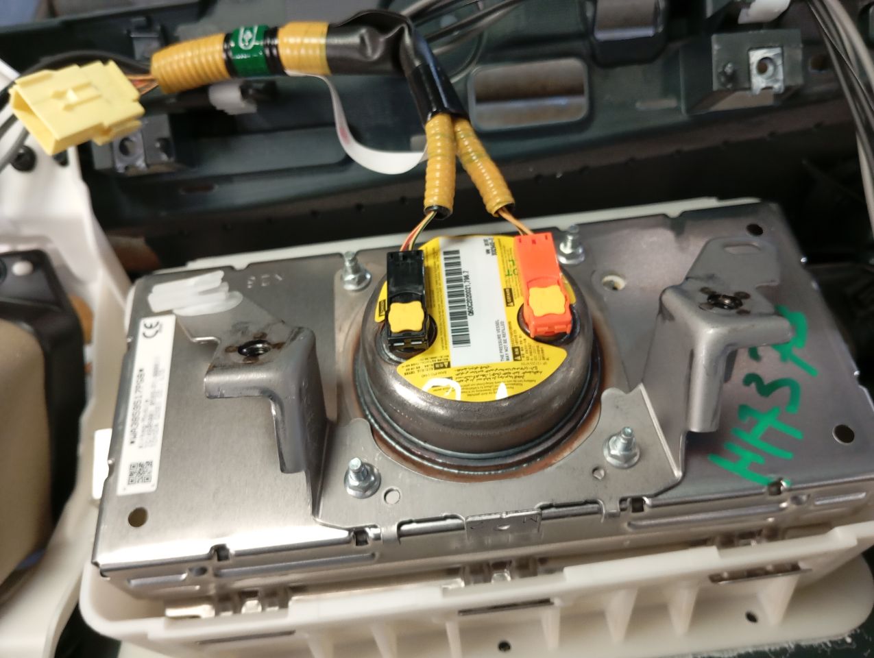 Part image 4