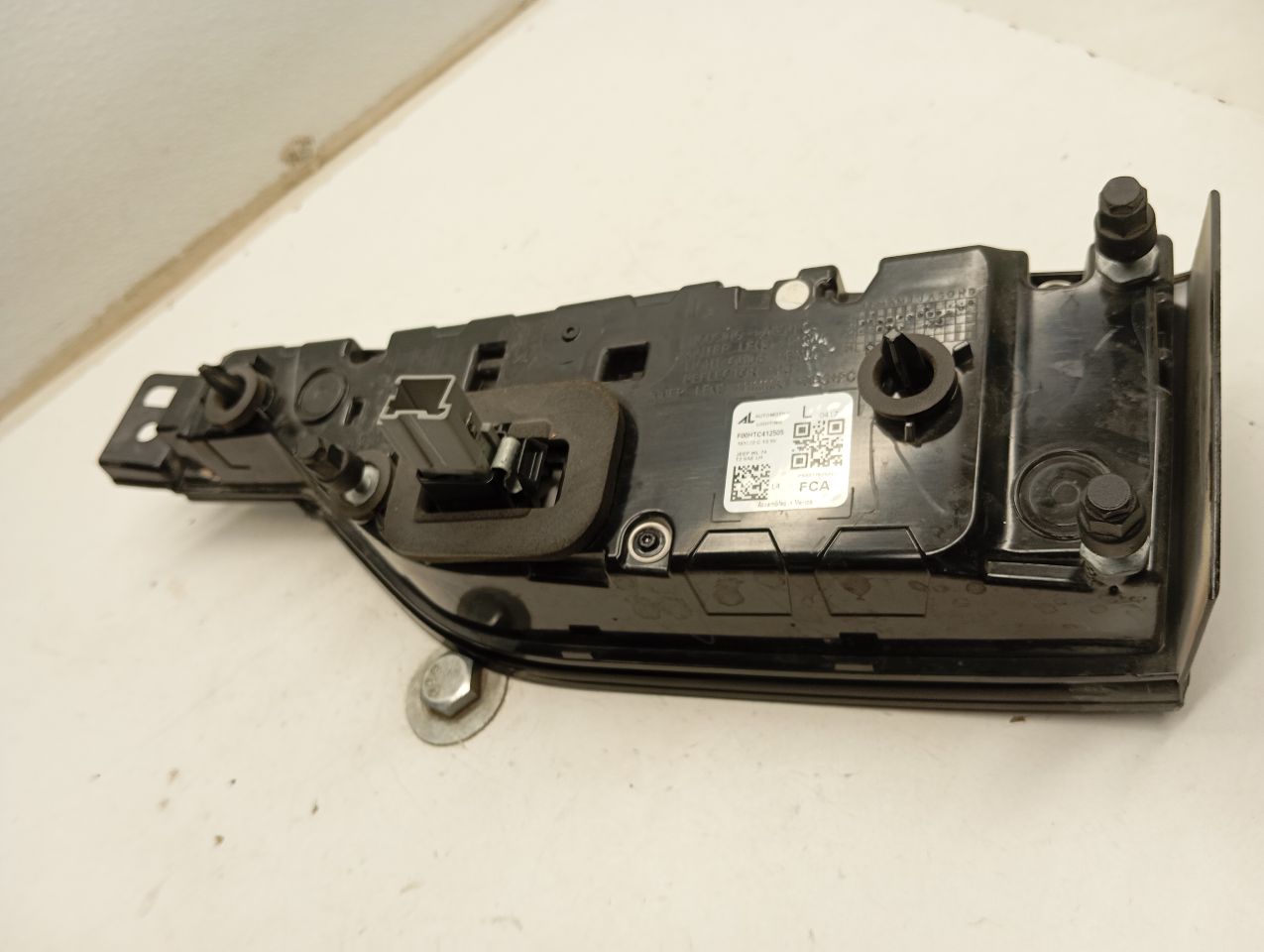 Part image 4