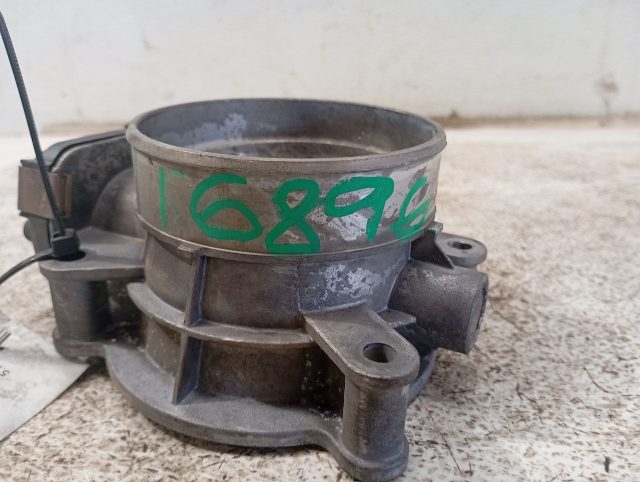 Used 2016 General Motors SILVERADO 1500 PICKUP Throttle Body Assy - Stock #H16896