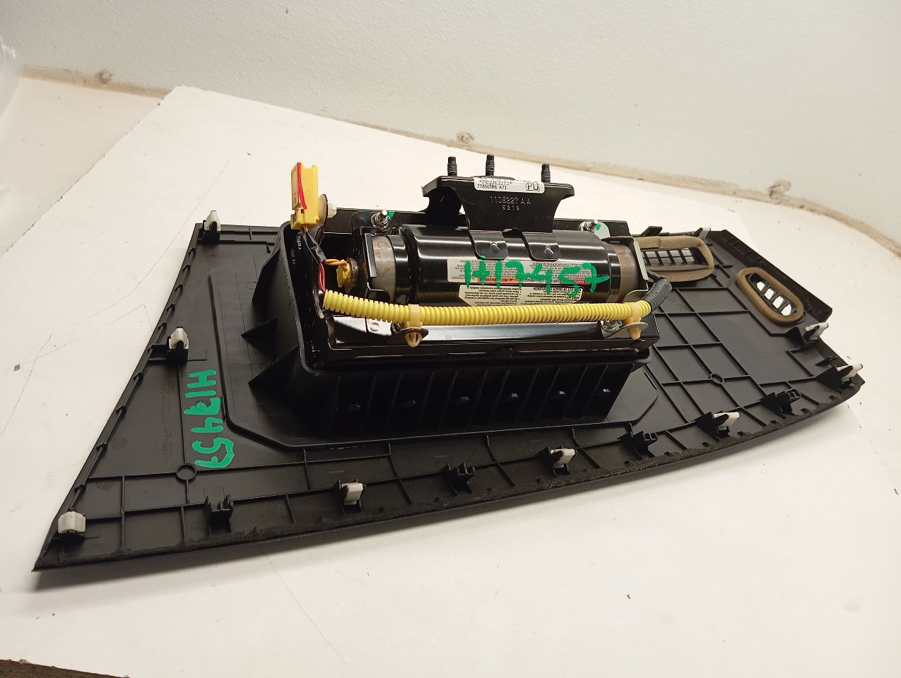 Part image 3