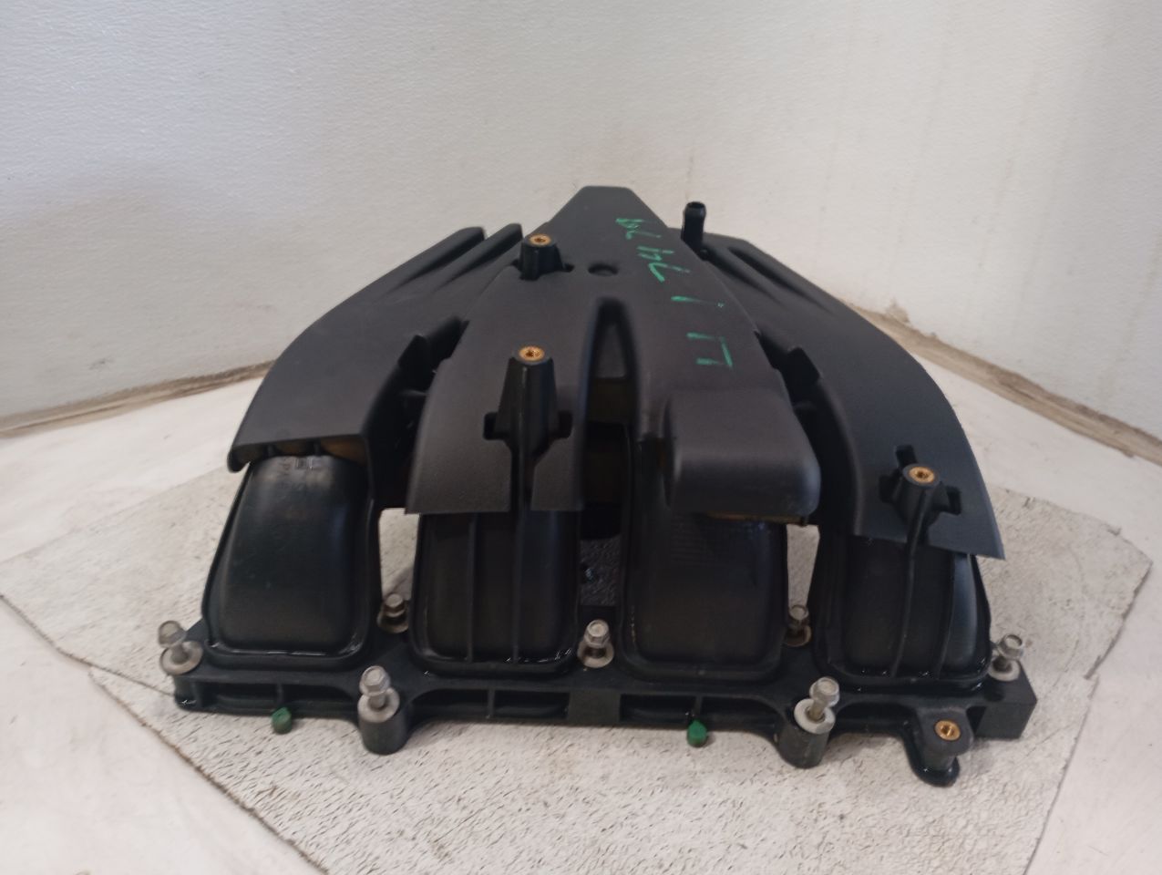 Part image 3