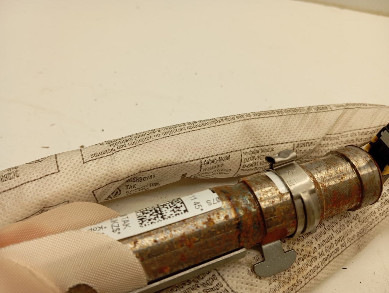 Part image 3