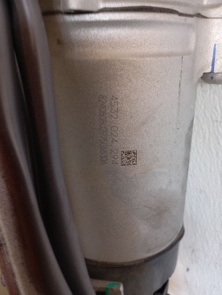 Part image 9
