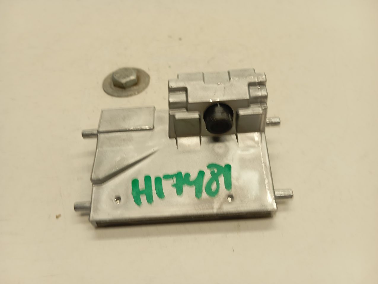 Part image 13