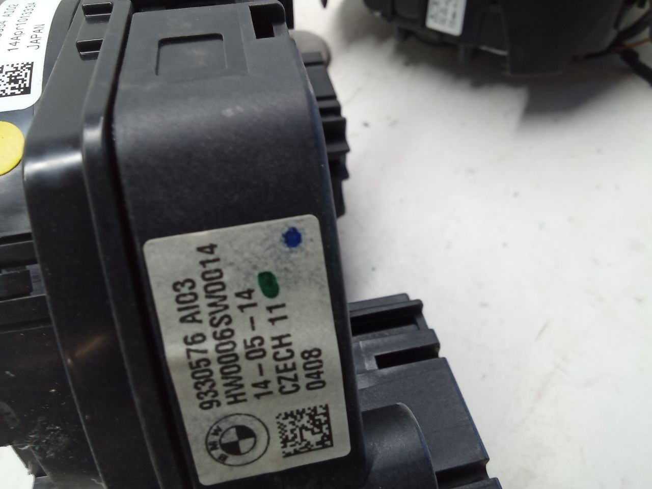 Part image 3