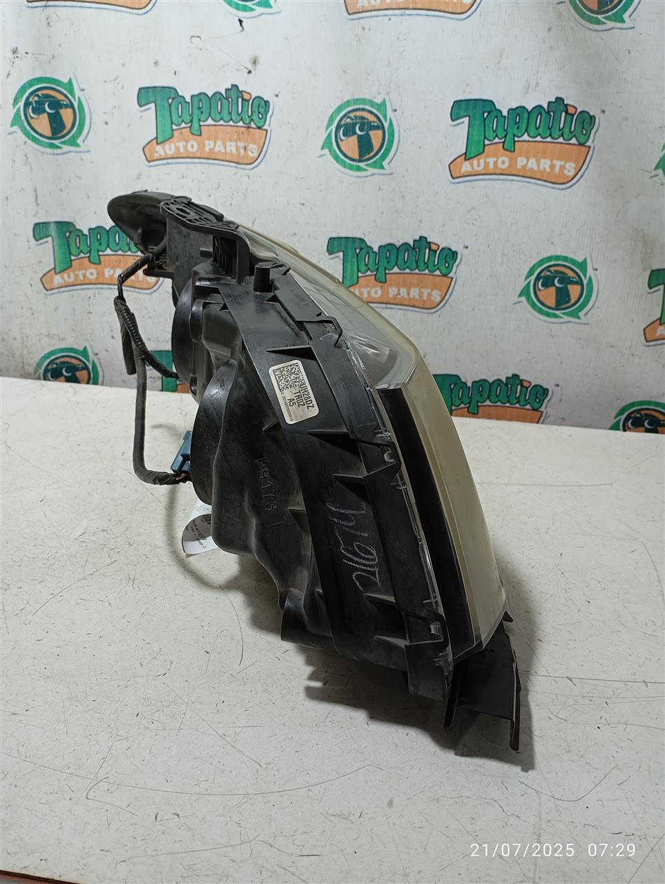 Part image 3