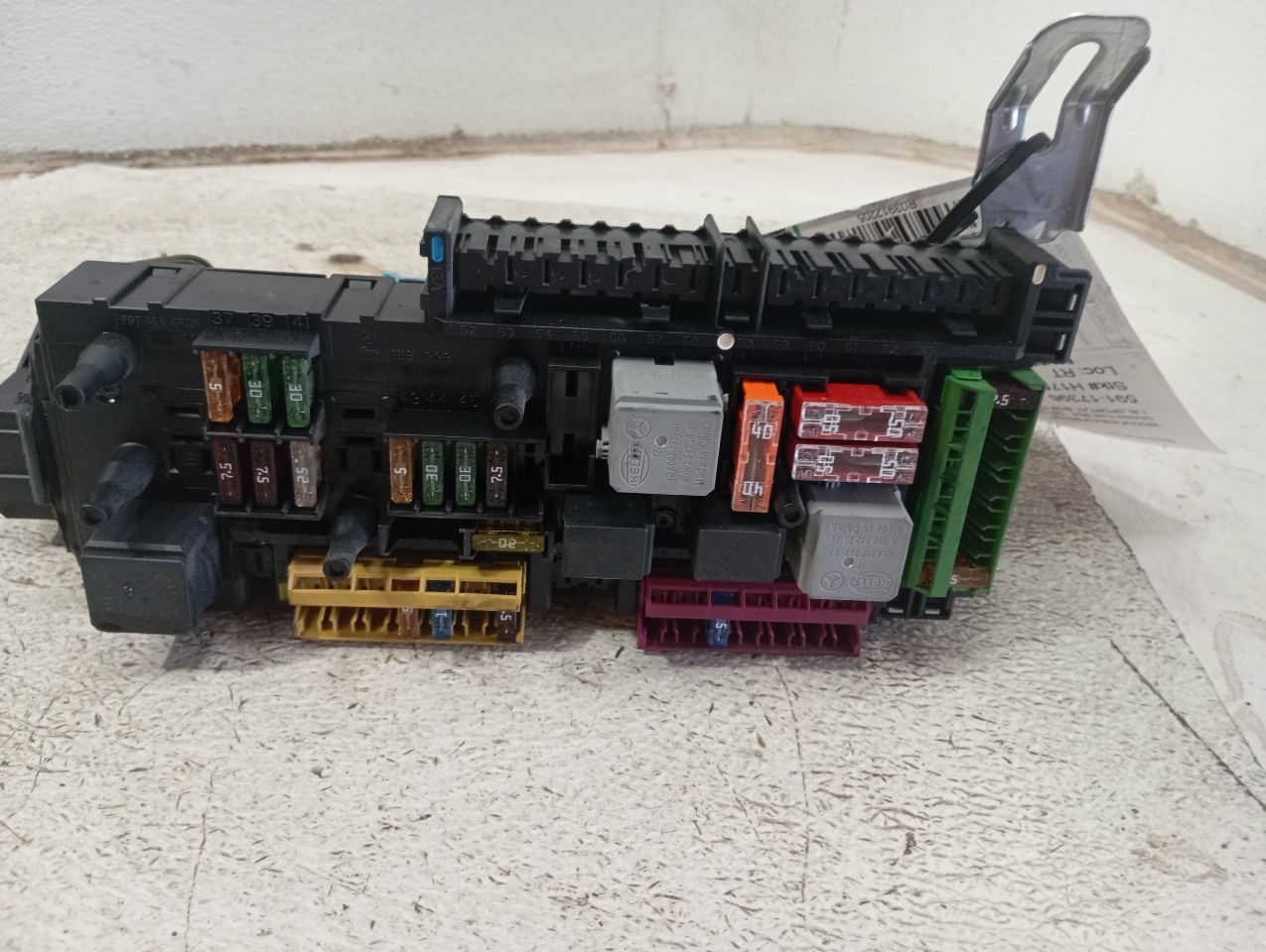 Part image 3