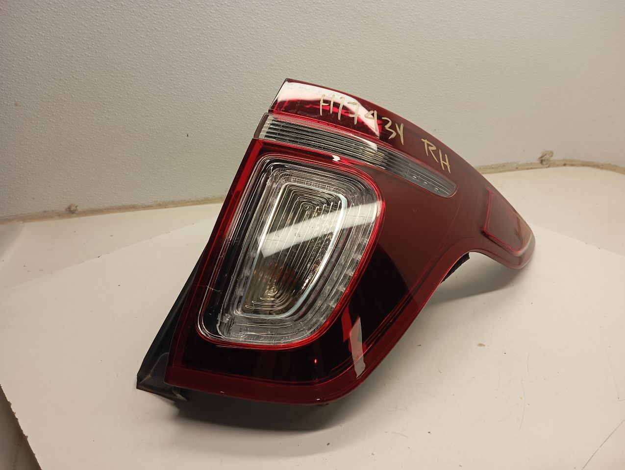 2015 Ford EXPLORER Tail Lamp
