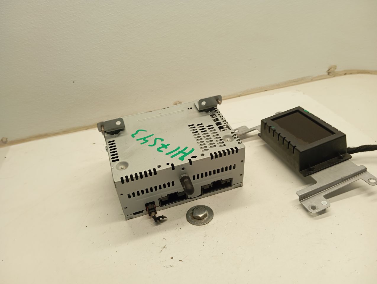 Part image 3