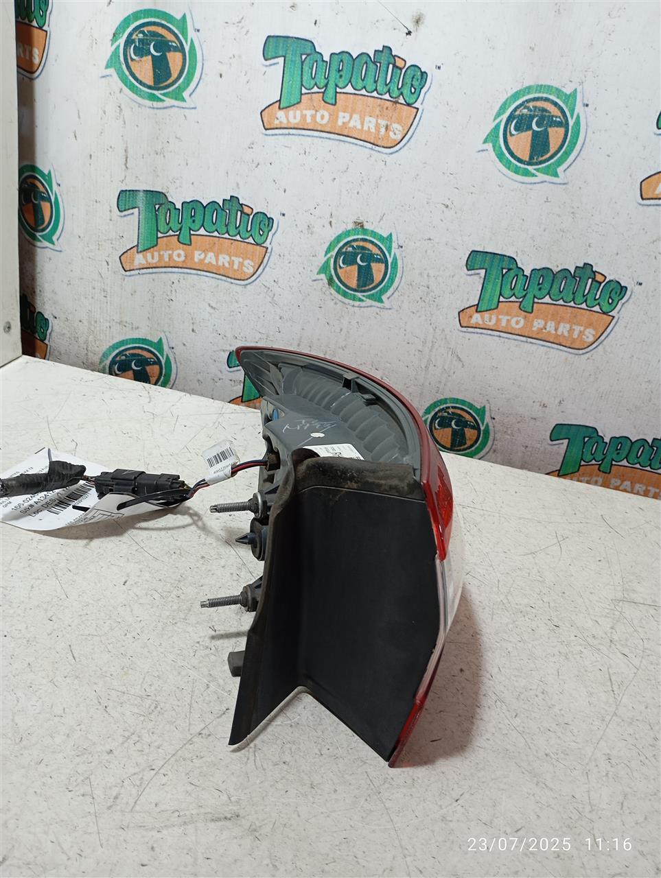 Part image 3