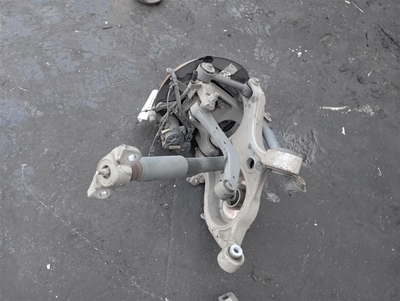 Part image 3