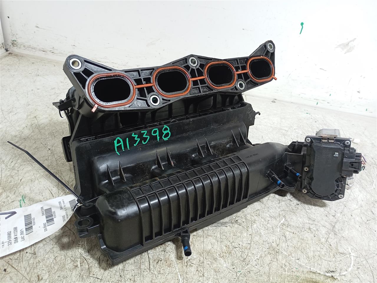 2016 Nissan SENTRA Intake Manifold