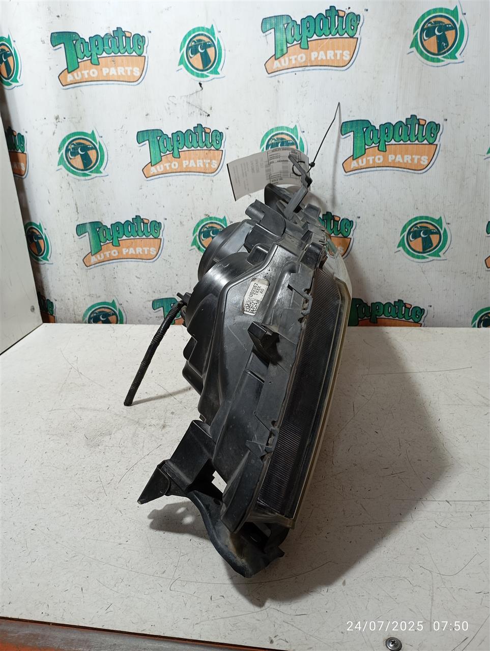 Part image 3