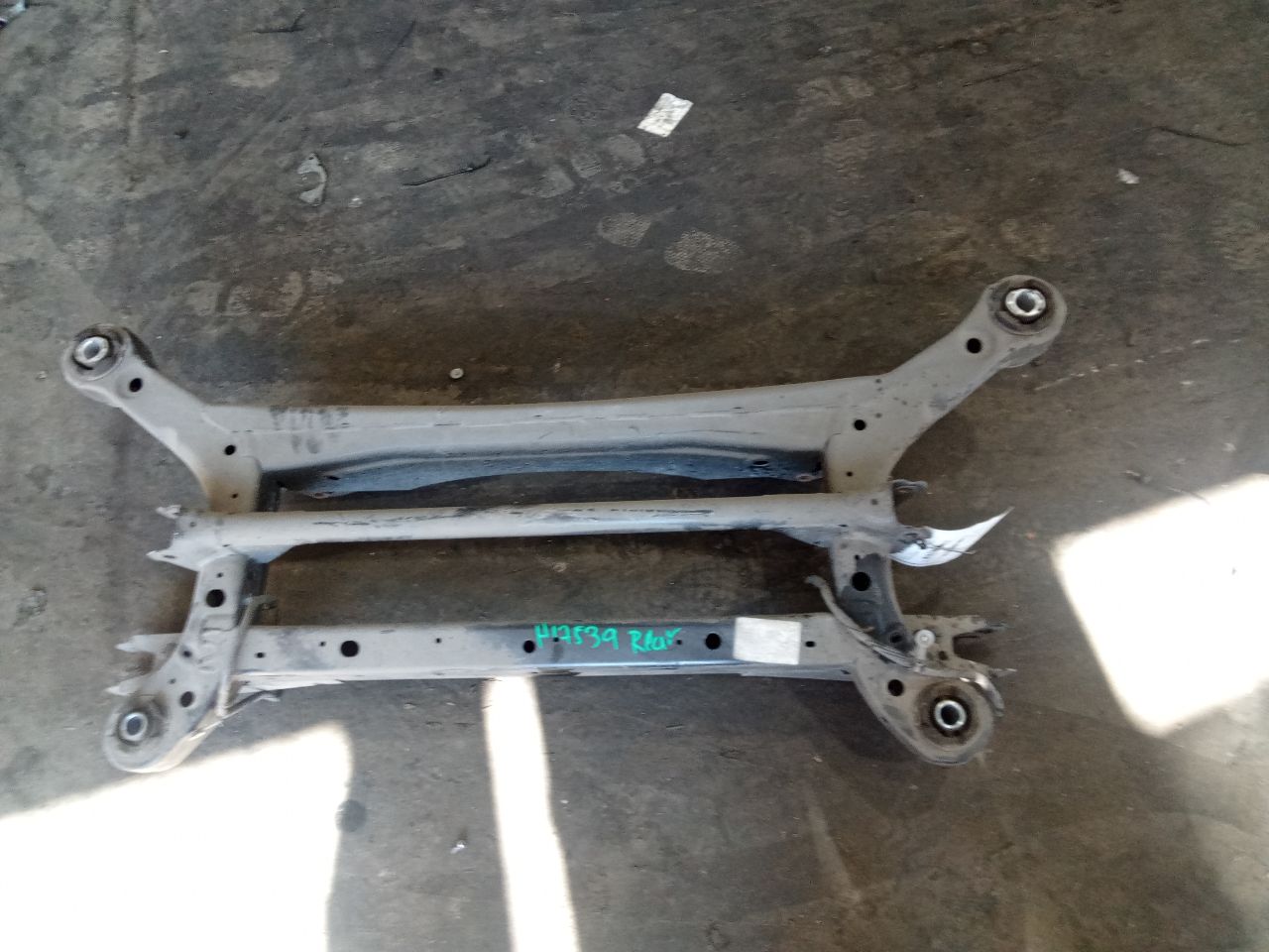 Part image 3