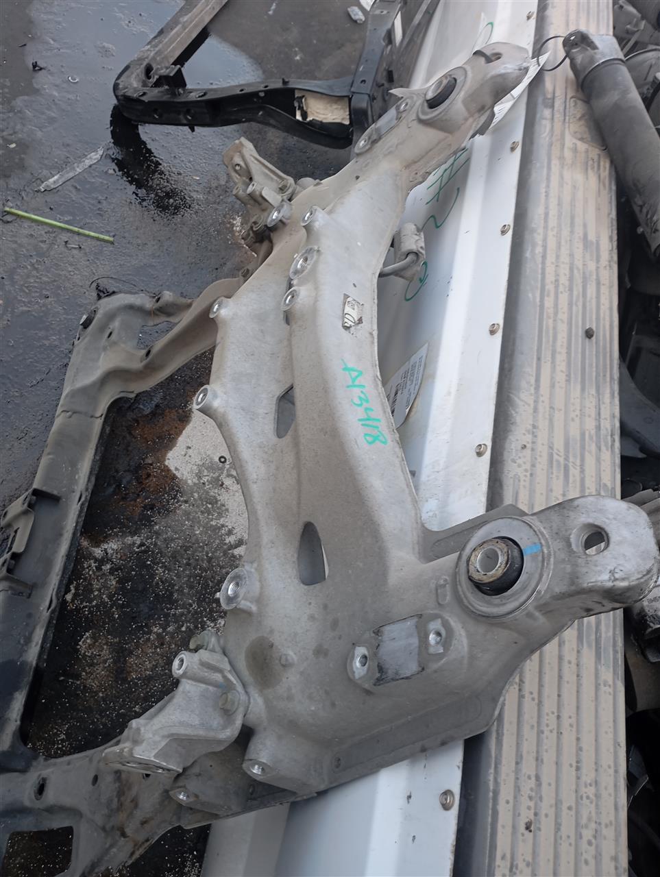 Part image 3