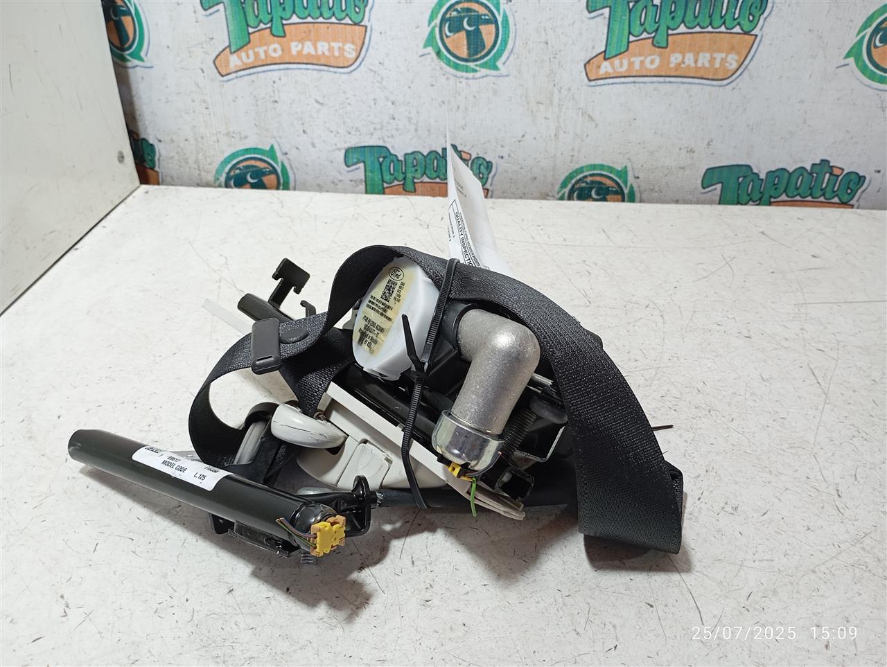 2017 Ford EDGE Seat Belt, Front
