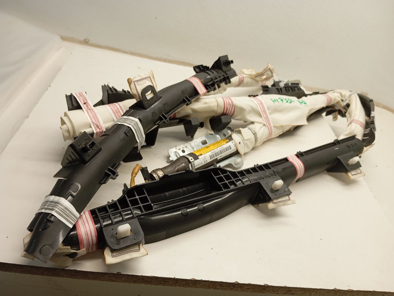 Part image 3