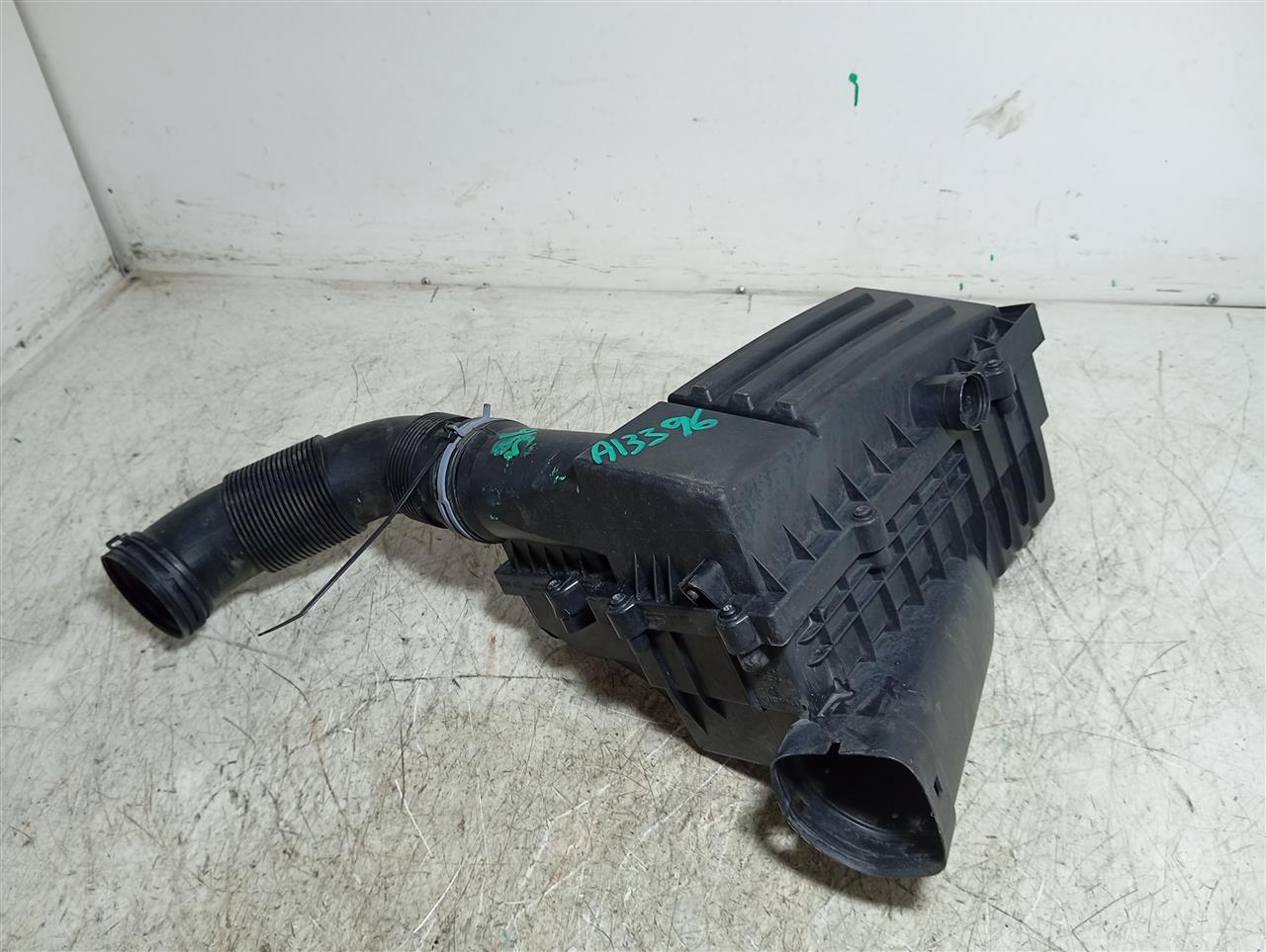 2017 Volkswagen PASSAT Air Cleaner