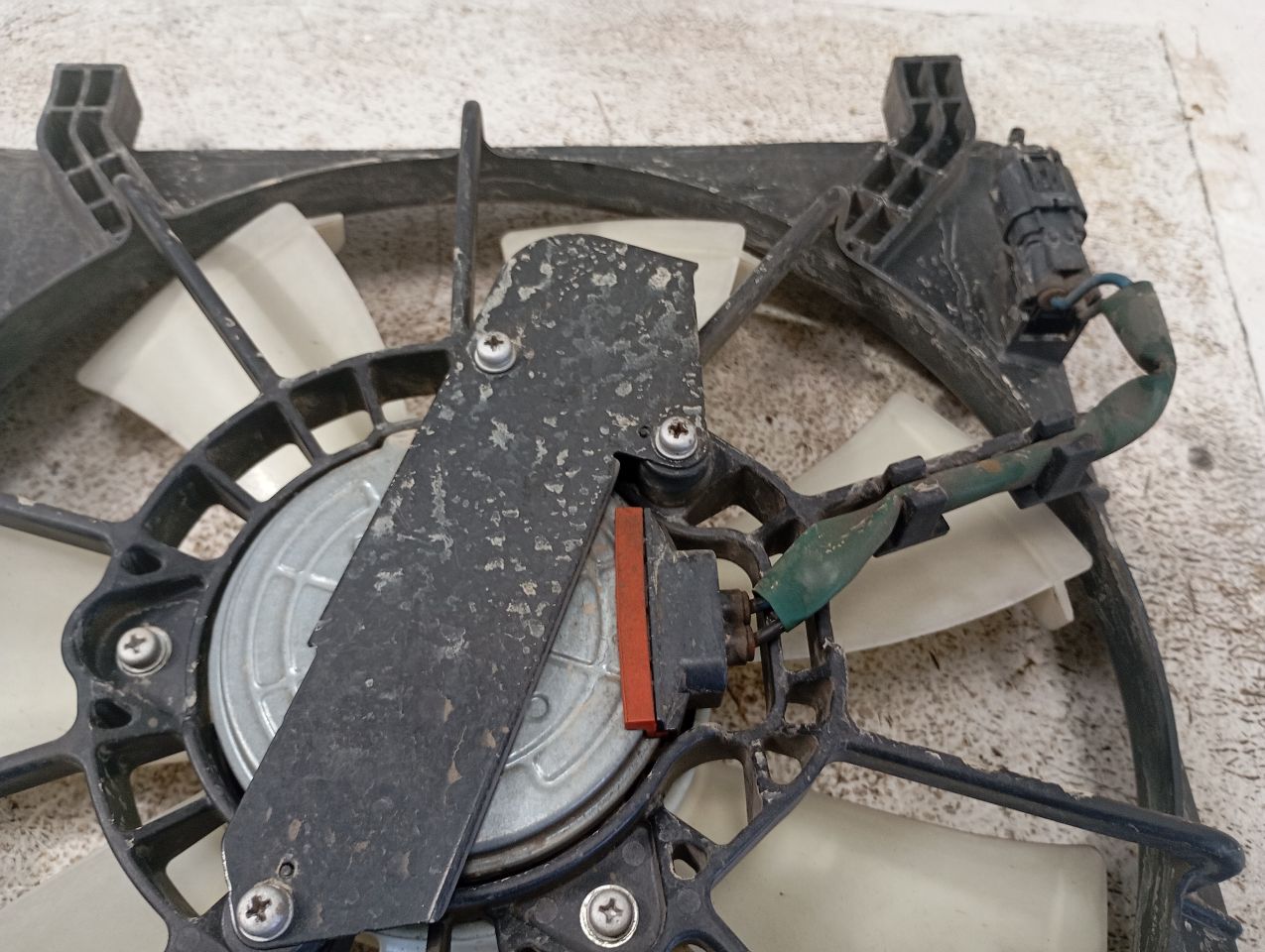 Part image 3