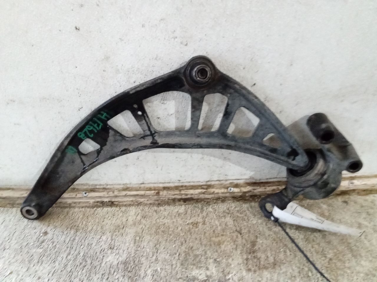 Part image 3