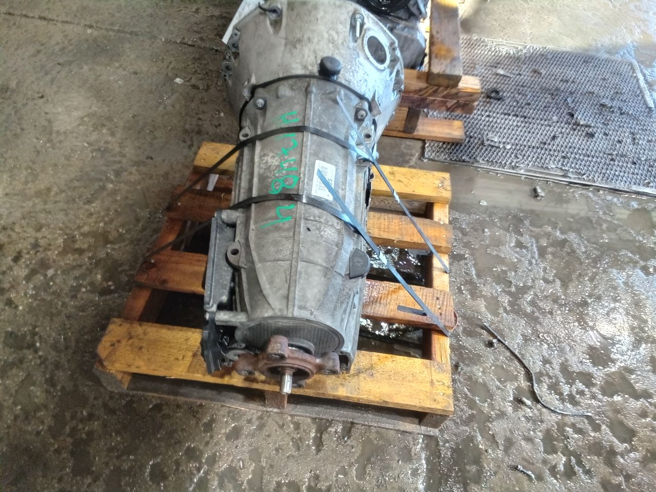 Part image 3